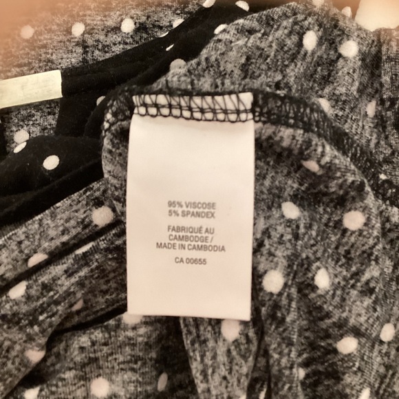 Ladies sleeveless top.Reitmans brand,size 1X. - Picture 5 of 6